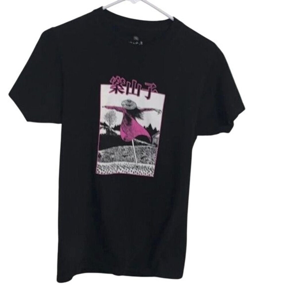 Junji Ito Collection XS Black Graphic T-Shirt Featuring Scarecrow & Comic Art By